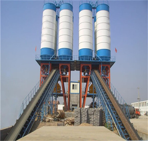 怎么建混凝土攪拌站的地基？